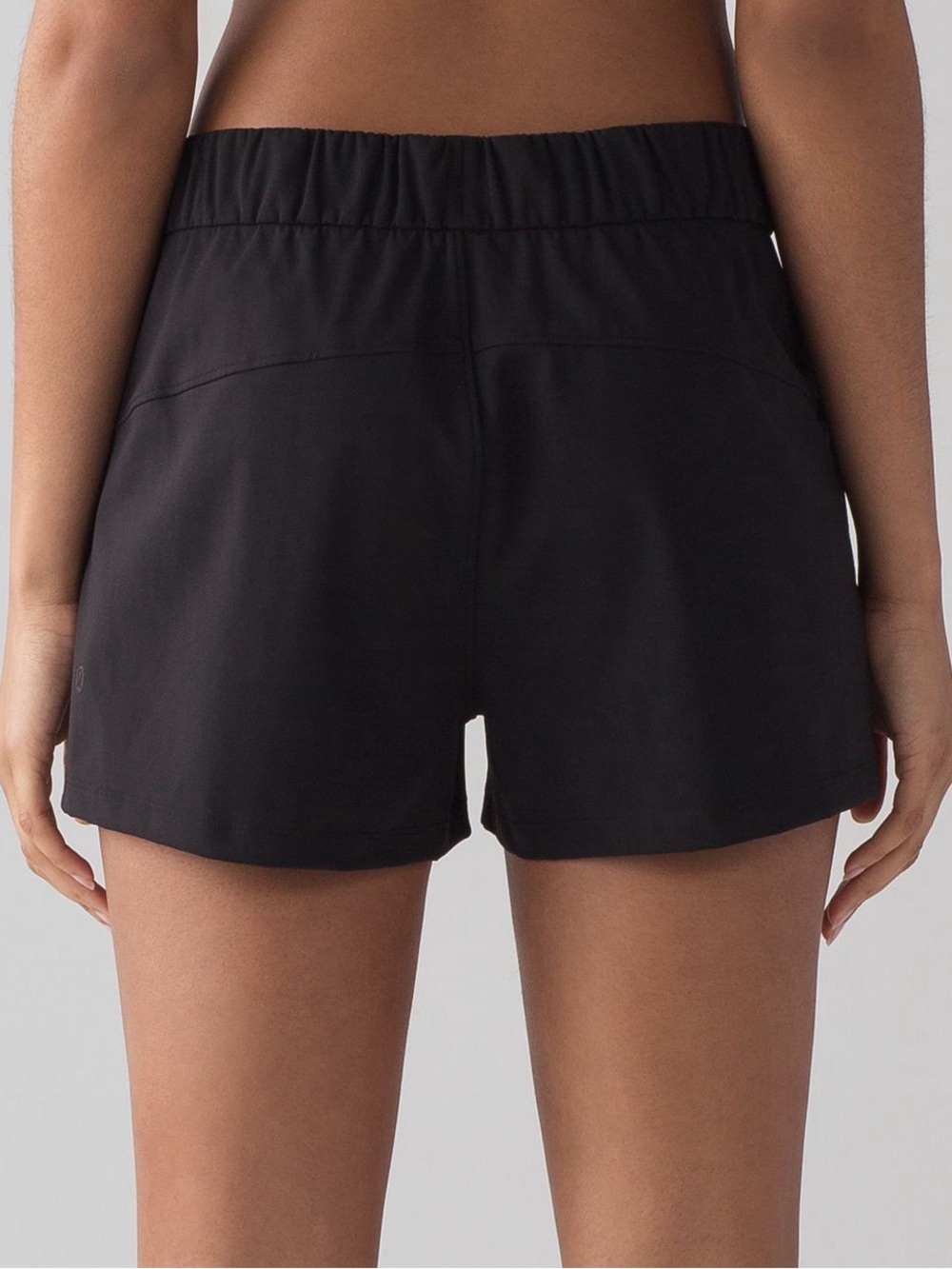 Lululemon On The Fly Woven Short Size 4 - Picture 2 of 8